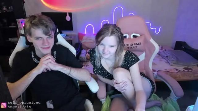 Image 2 of angell_rina Stream on Chaturbate on 17 months ago