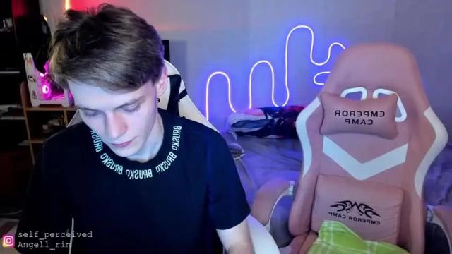 Image 12 of angell_rina Stream on Chaturbate on 17 months ago