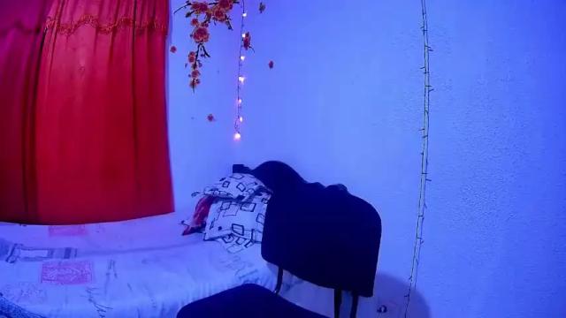 Image 2 of angellaries333 Stream on Chaturbate on 16 months ago