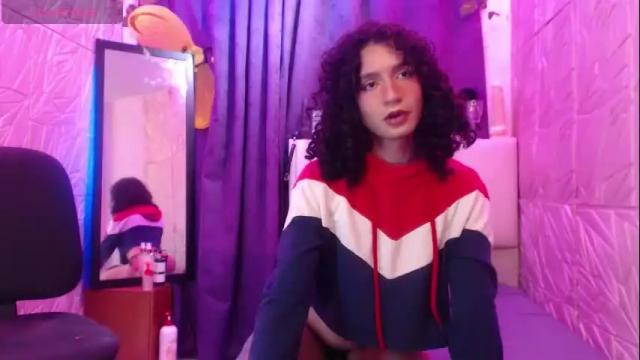 Image 4 of angellike_doll Stream on Chaturbate on 1 month ago