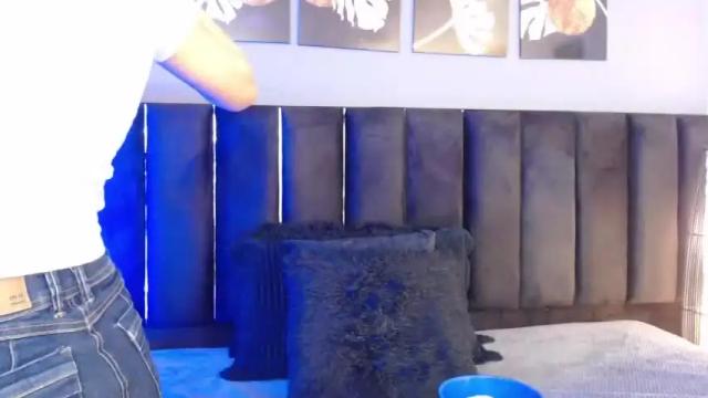 Image 11 of angelly_pink18 Stream on Chaturbate on 15 months ago