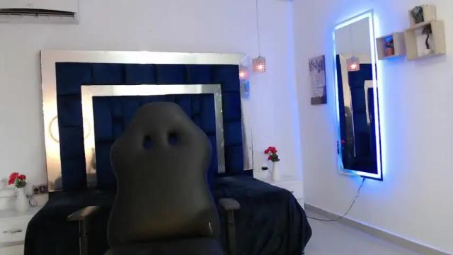 Image 2 of angelly_pink18 Stream on Chaturbate on 15 months ago