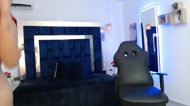 Image 4 of angelly_pink18 Stream on Chaturbate on 15 months ago