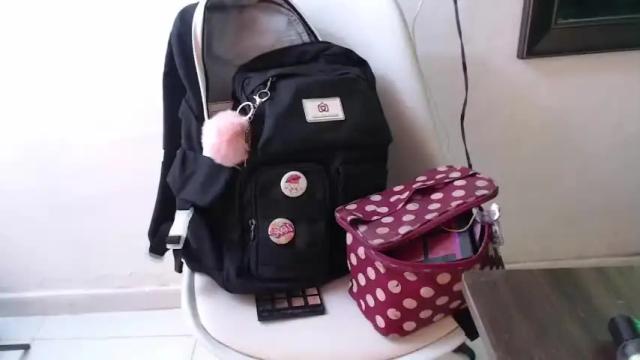 Image 11 of angelly_pink18 Stream on Chaturbate on 14 months ago