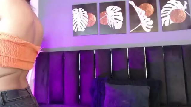 Image 4 of angelly_pink18 Stream on Chaturbate on 14 months ago