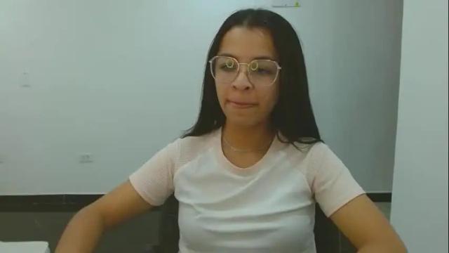 Image 3 of angelmei Stream on Chaturbate on 4 months ago