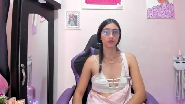 Image 11 of angelmiller_1 Stream on Chaturbate on 13 months ago