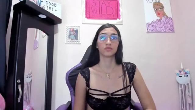 Image 3 of angelmiller_1 Stream on Chaturbate on 12 months ago