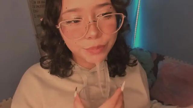 Image 12 of angelmoouth Stream on Chaturbate on 20 months ago