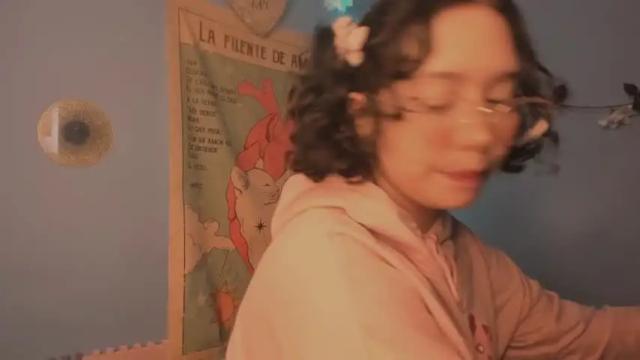Image 2 of angelmoouth Stream on Chaturbate on 19 months ago