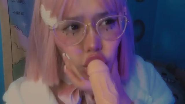 Image 3 of angelmoouth Stream on Chaturbate on 15 months ago
