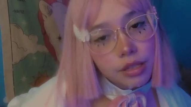 Image 8 of angelmoouth Stream on Chaturbate on 15 months ago