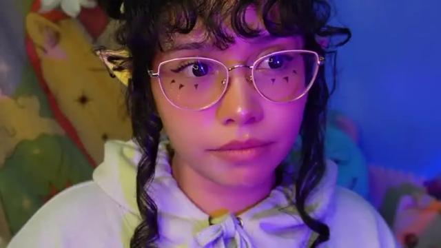 Image 8 of angelmoouth Stream on Chaturbate on 13 months ago