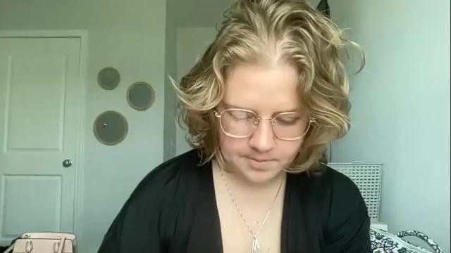 Image 4 of angeloflight273360 Stream on Chaturbate on 1 month ago