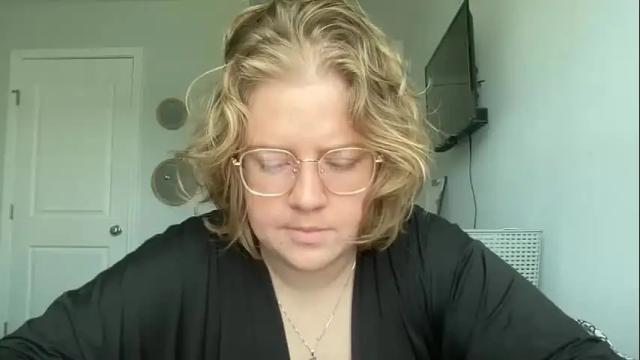 Image 7 of angeloflight273360 Stream on Chaturbate on 1 month ago