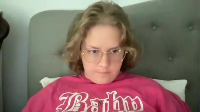 Image 8 of angeloflight273360 Stream on Chaturbate on 2 months ago