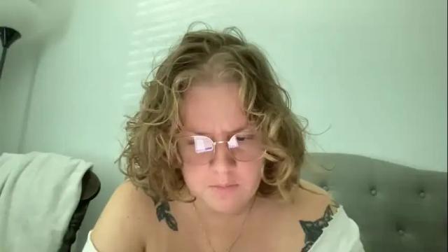 Image 12 of angeloflight273360 Stream on Chaturbate on 1 month ago