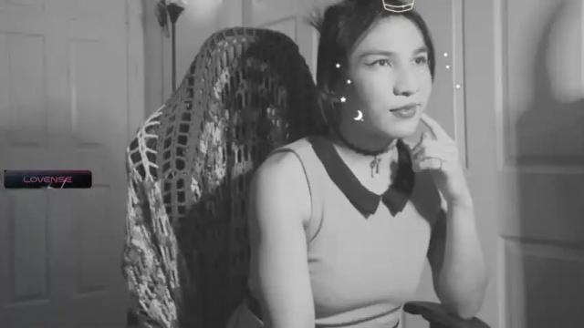 Image 3 of angelofsiam Stream on Chaturbate on 15 months ago