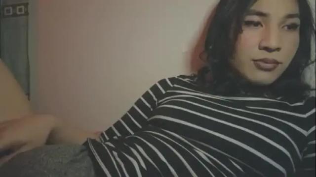 Image 3 of angelofsiam Stream on Chaturbate on 14 days ago
