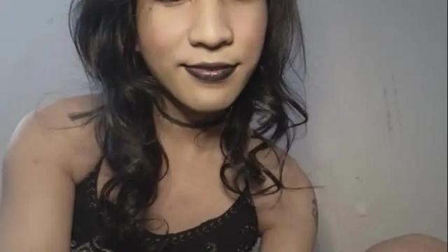 Image 3 of angelofsiam Stream on Chaturbate on 2 months ago