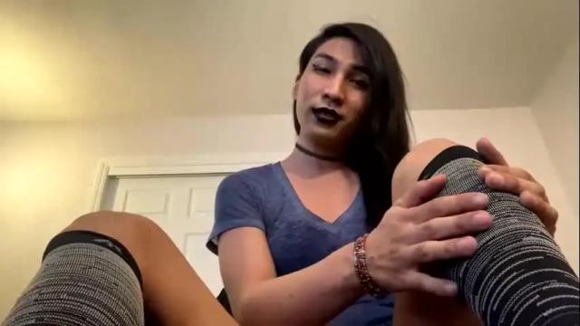 Image 3 of angelofsiam Stream on Chaturbate on 5 months ago