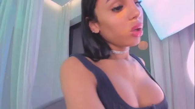 Image 3 of angelrossario Stream on Chaturbate on 26 days ago