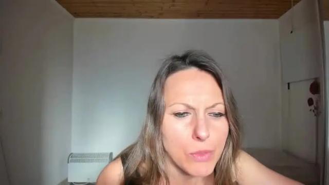 Image 2 of angelslive99 Stream on Chaturbate on 14 months ago