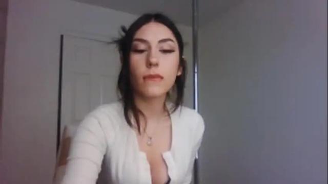 Image 2 of angelwilde00 Stream on Chaturbate on 1 month ago