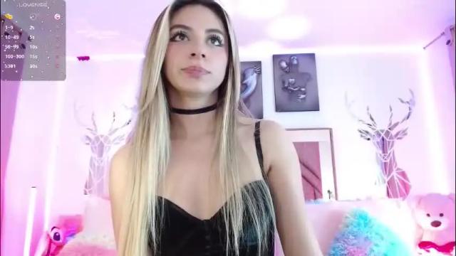 Image 4 of angely_18 Stream on Chaturbate on 2 months ago