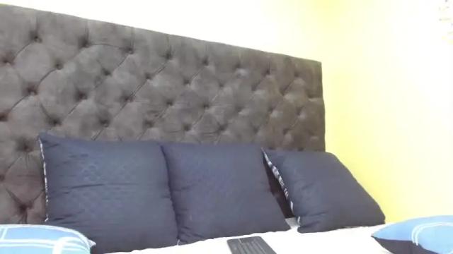 Image 7 of angely_perry Stream on Chaturbate on 13 months ago