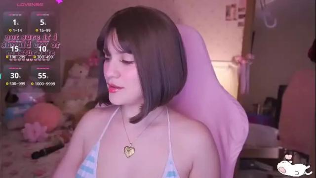 Image 2 of angelytaxx Stream on Chaturbate on 3 months ago