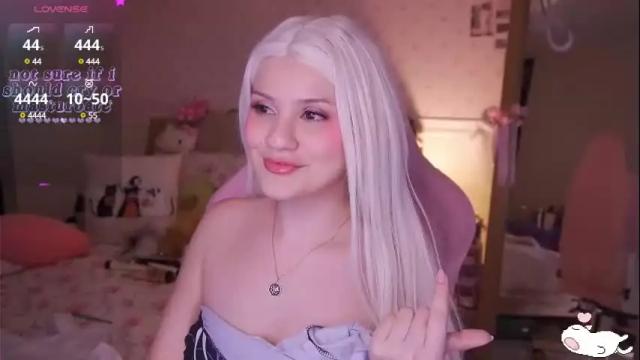Image 10 of angelytaxx Stream on Chaturbate on 3 months ago