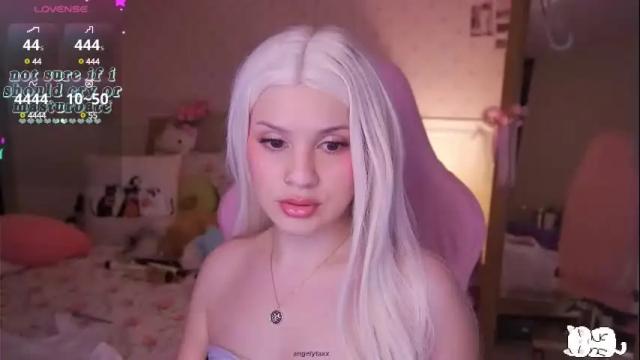 Image 11 of angelytaxx Stream on Chaturbate on 3 months ago