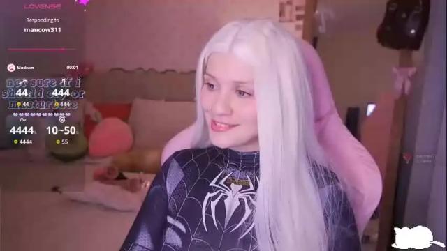 Image 4 of angelytaxx Stream on Chaturbate on 2 months ago