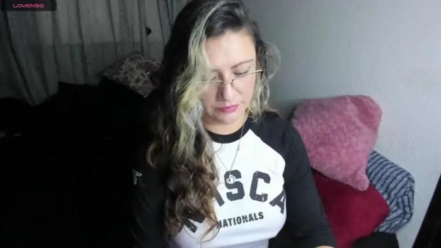 Image 10 of angheleyes_ Stream on Chaturbate on 18 months ago