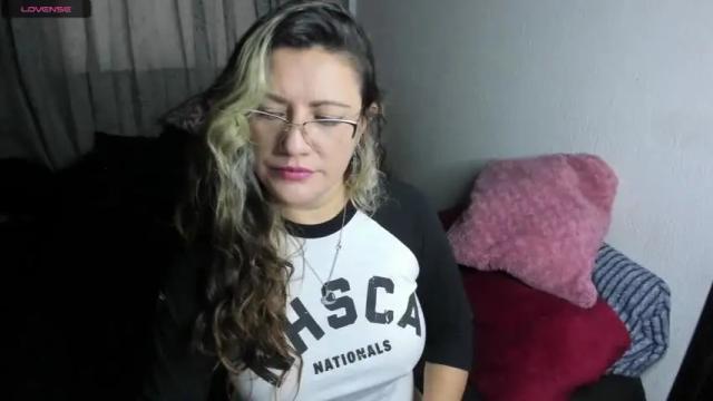 Image 6 of angheleyes_ Stream on Chaturbate on 18 months ago