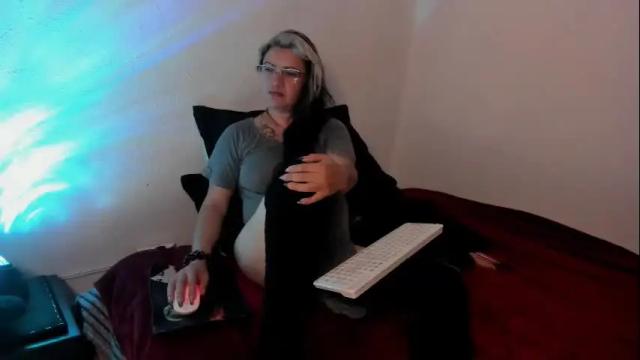 Image 12 of angheleyes_ Stream on Chaturbate on 6 months ago