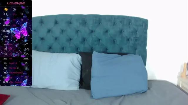 Image 6 of angie28leanhe Stream on Chaturbate on 22 months ago