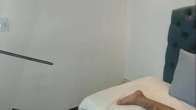 Image 7 of angie28leanhe Stream on Chaturbate on 19 months ago