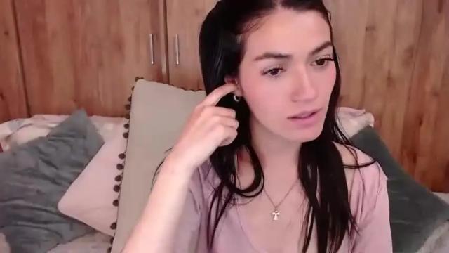 Image 2 of angie_c Stream on Chaturbate on 15 months ago