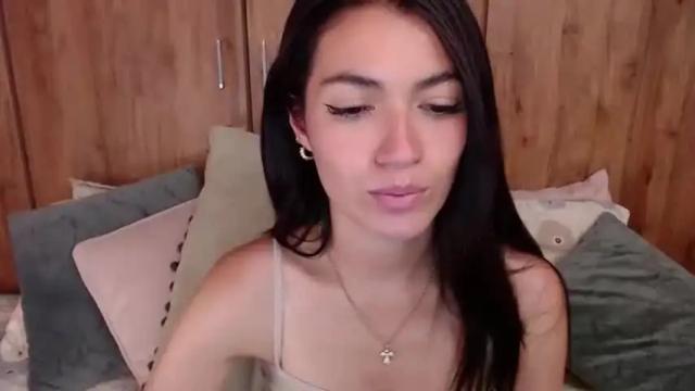 Image 4 of angie_c Stream on Chaturbate on 15 months ago