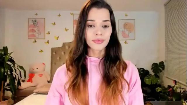 Image 3 of angie_modelo Stream on Chaturbate on 2 months ago