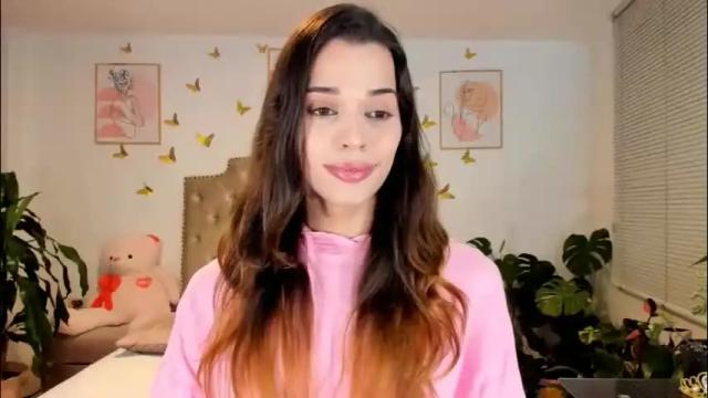 Image 6 of angie_modelo Stream on Chaturbate on 2 months ago