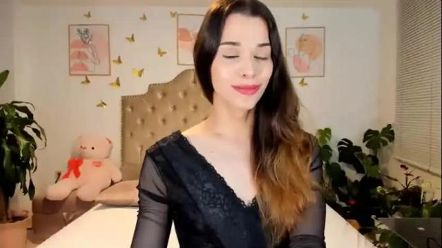 Image 7 of angie_modelo Stream on Chaturbate on 2 months ago