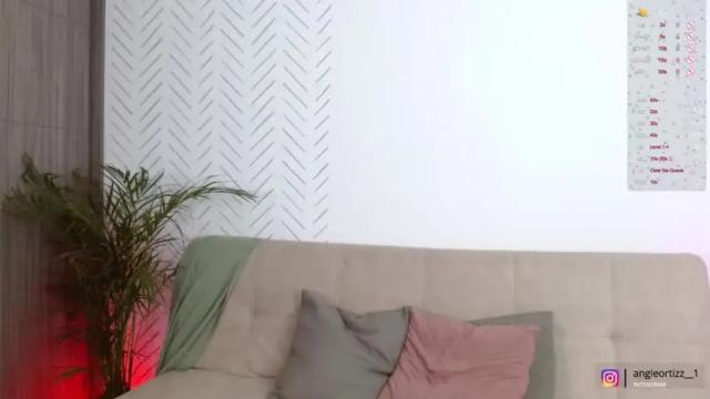Image 8 of angie_ross01 Stream on Chaturbate on 14 months ago