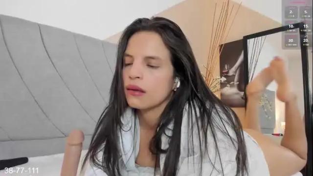 Image 4 of angieebaezz Stream on Chaturbate on 1 month ago