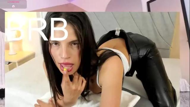 Image 2 of angieebaezz Stream on Chaturbate on 23 hours ago