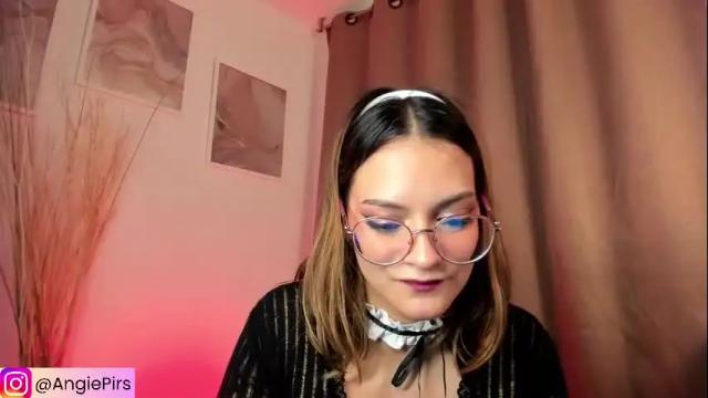 Image 7 of angiepirs Stream on Chaturbate on 13 days ago