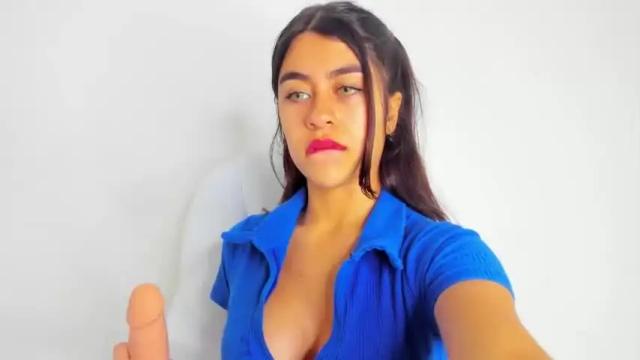 Image 3 of aniita_jones Stream on Chaturbate on 18 months ago