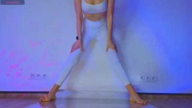 Image 2 of anissaa__ Stream on Chaturbate on 13 months ago